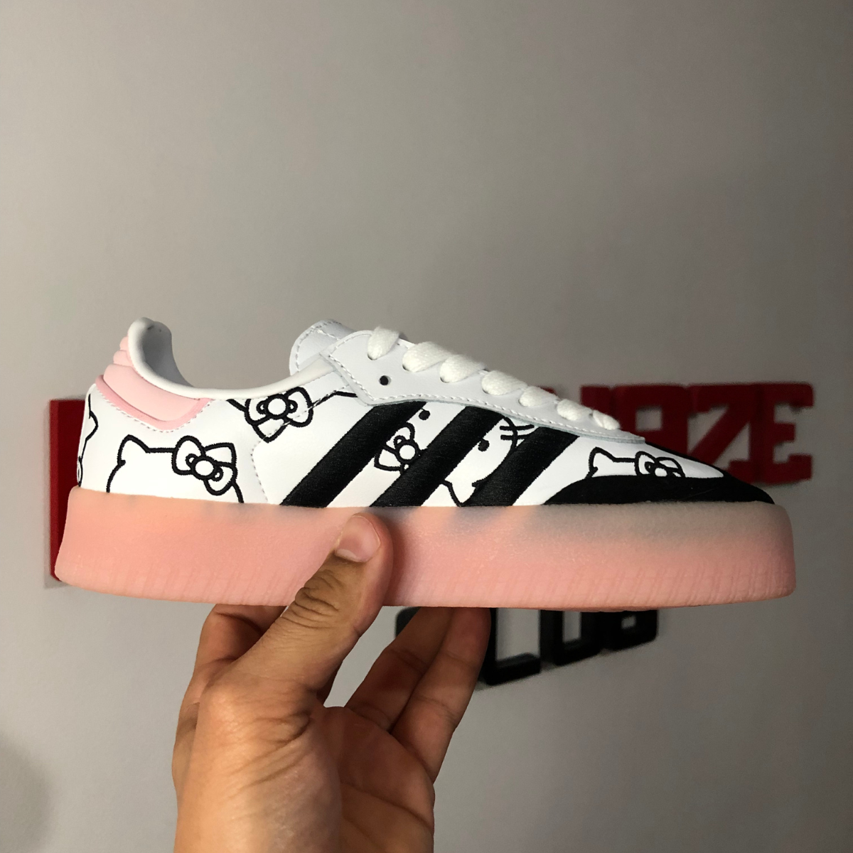 Hello Kitty x Adidas Samba 2.0