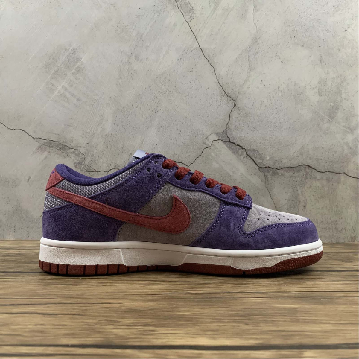 Dunk Low Plum