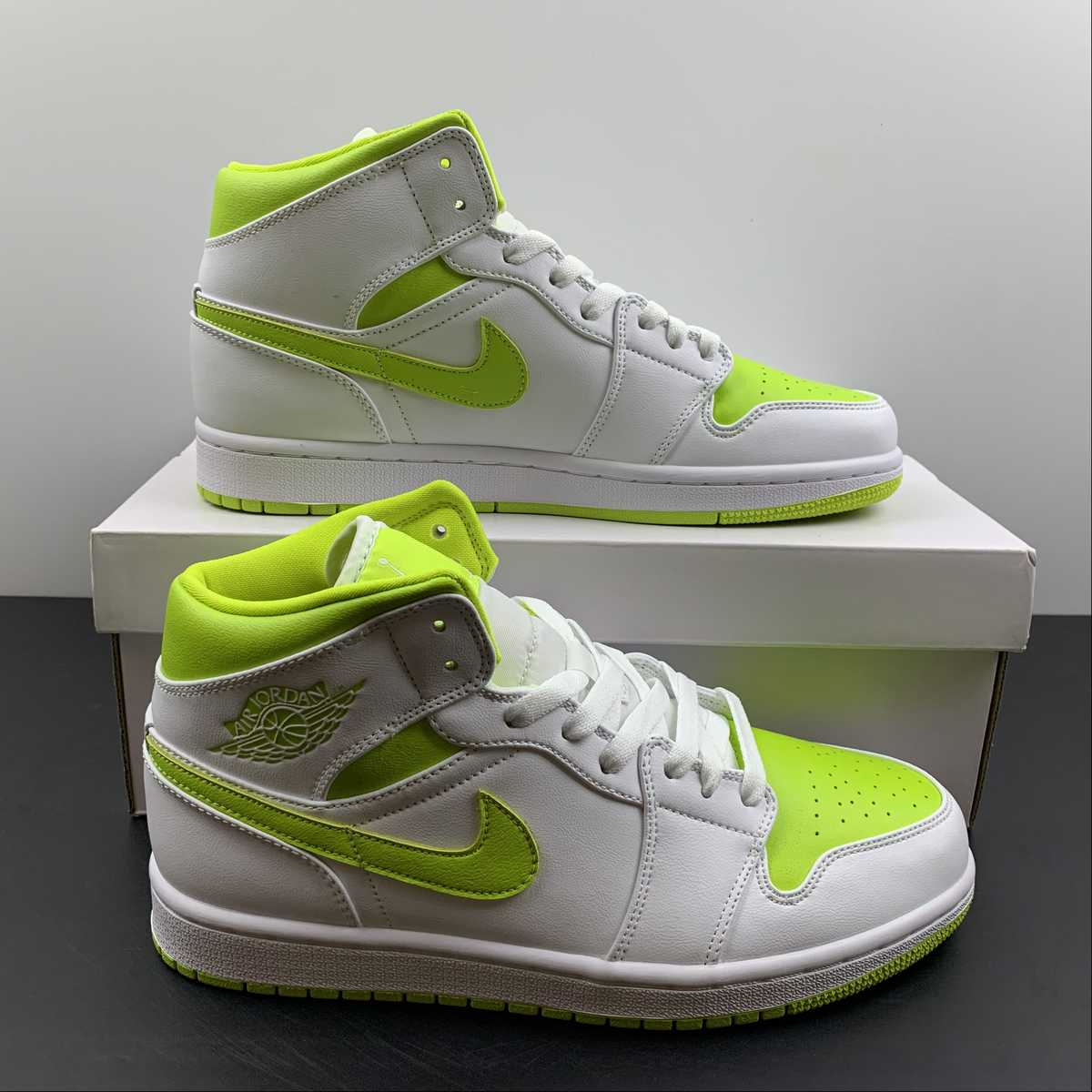 Air Jordan 1 Mid Lime