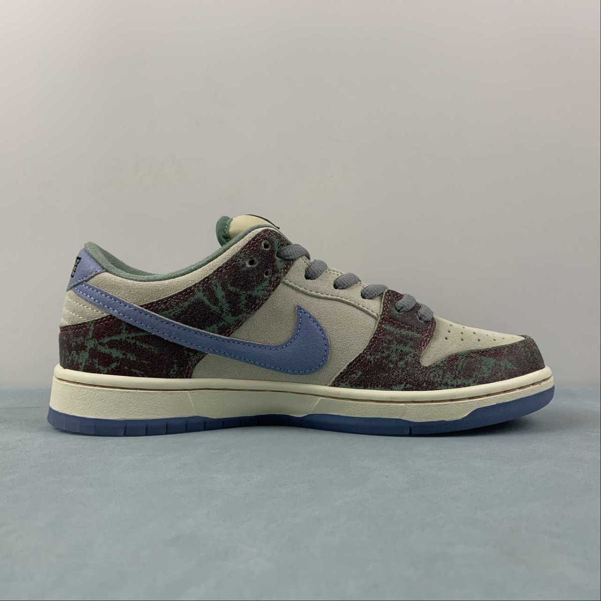 Dunk Low SB Crenshaw Skate