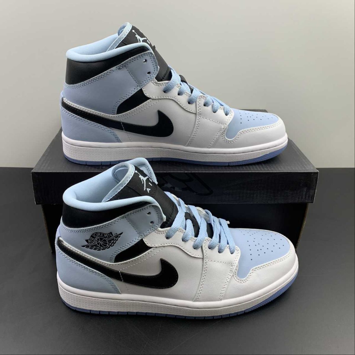 Air Jordan 1 Mid Blue White