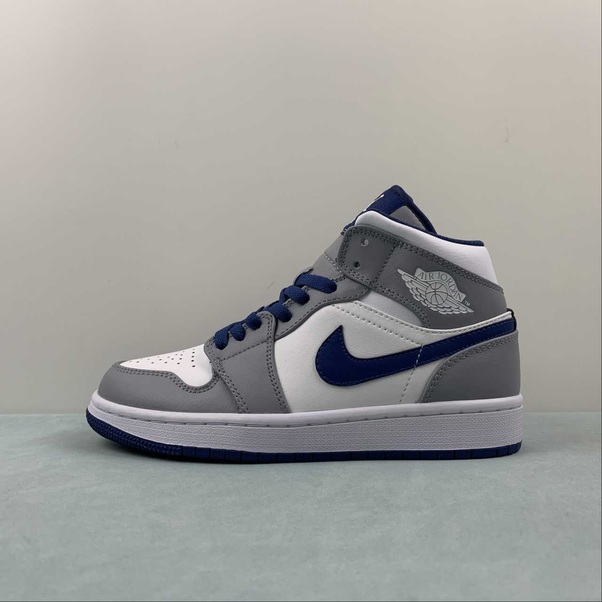 Air Jordan 1 Mid Gray Blue