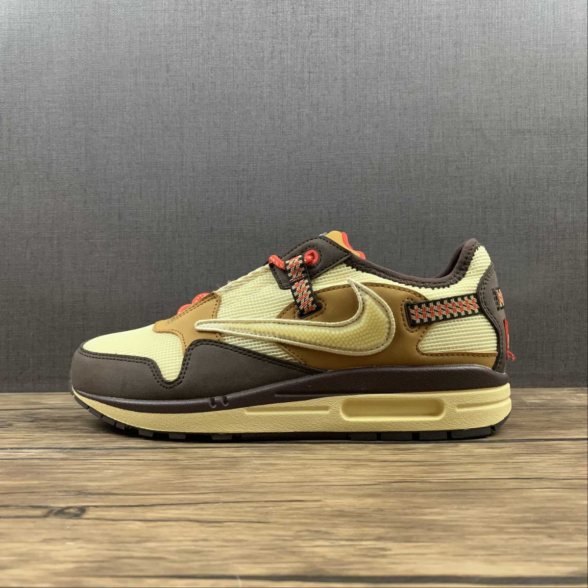 Travis Scoot x Air Max 1