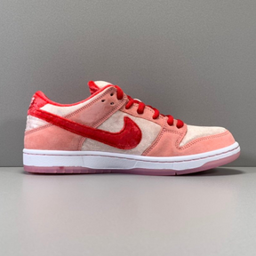 Dunk Low Strangelove Valentine's Day