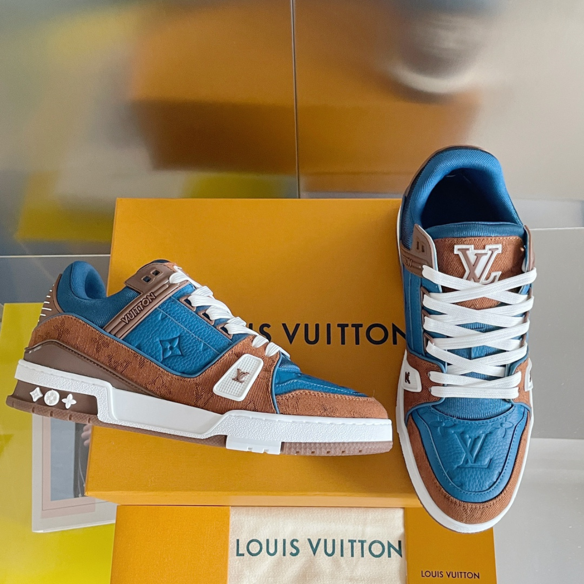 LV Trainer Blue Brown White