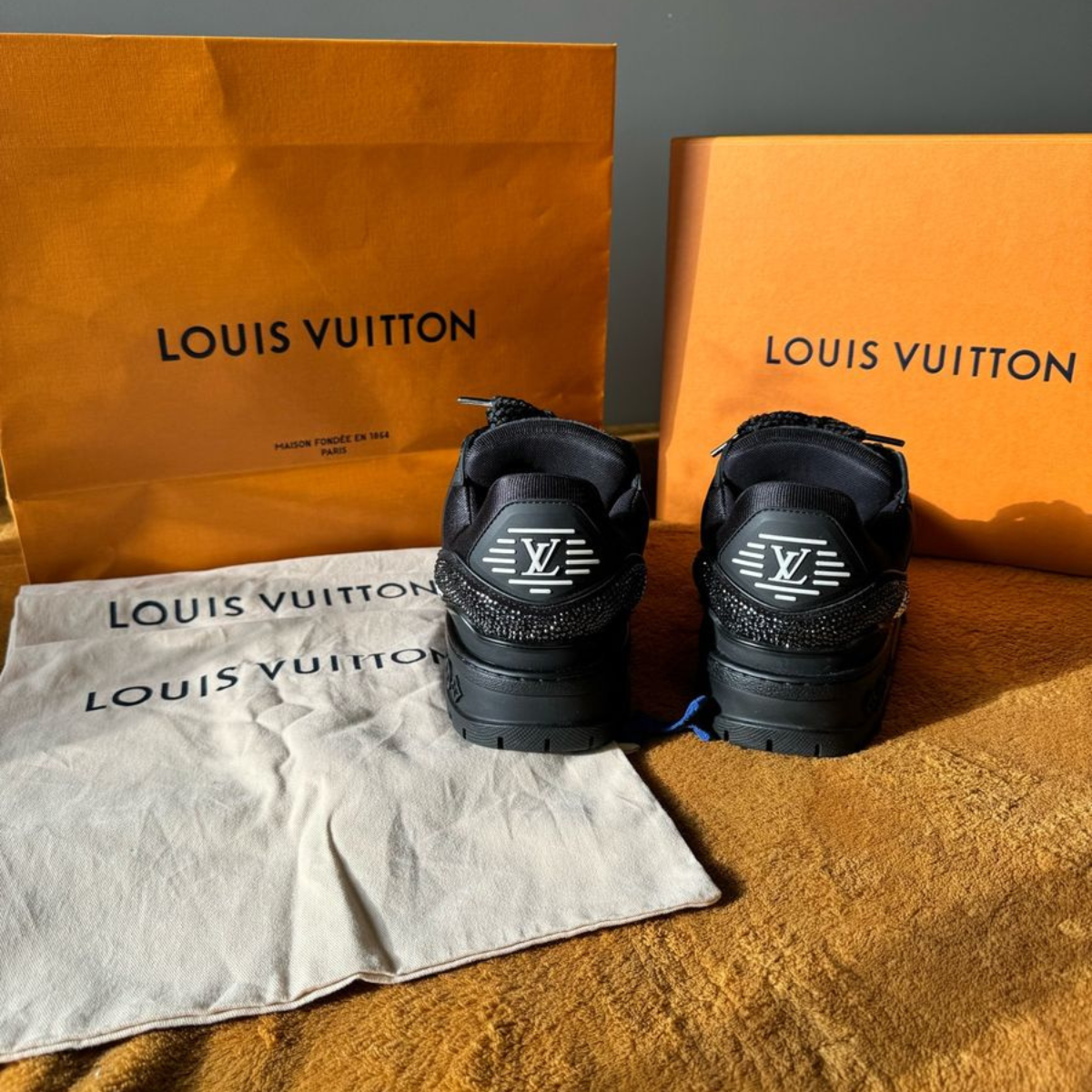 LV Trainer Crystal