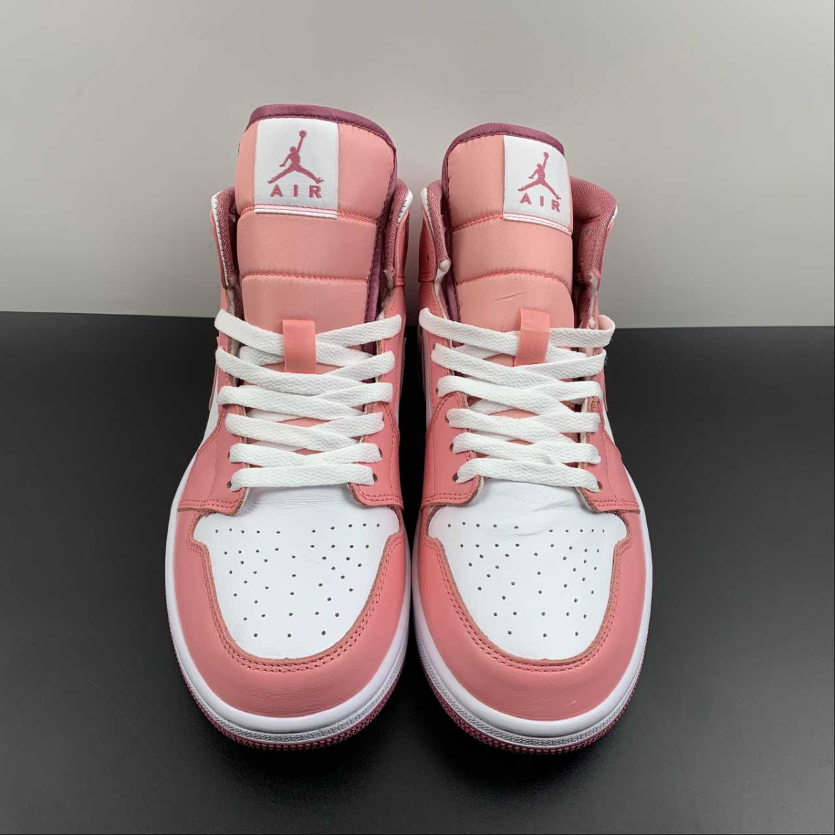 Air Jordan 1 Mid Pink