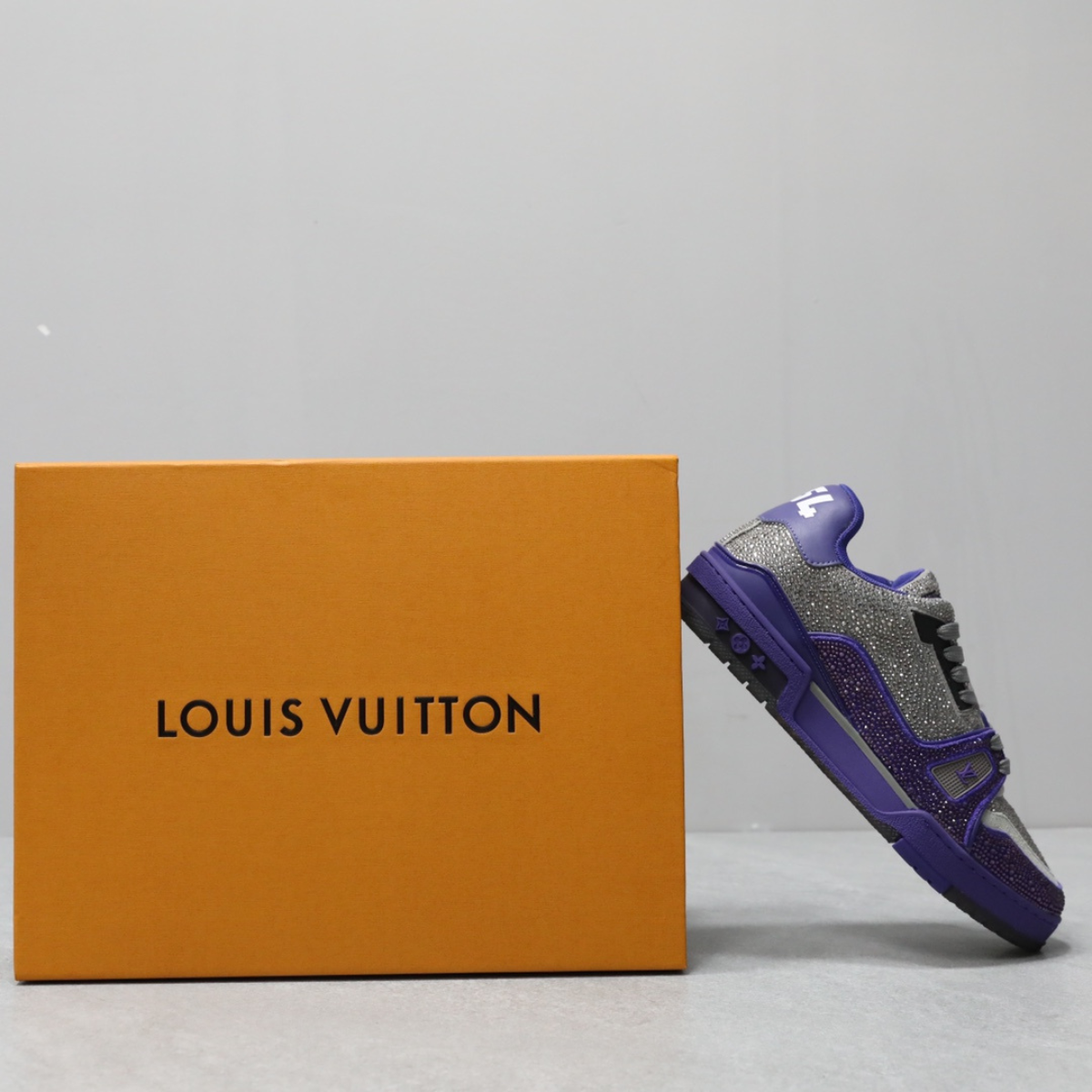 LV Trainer Pourple Crystal