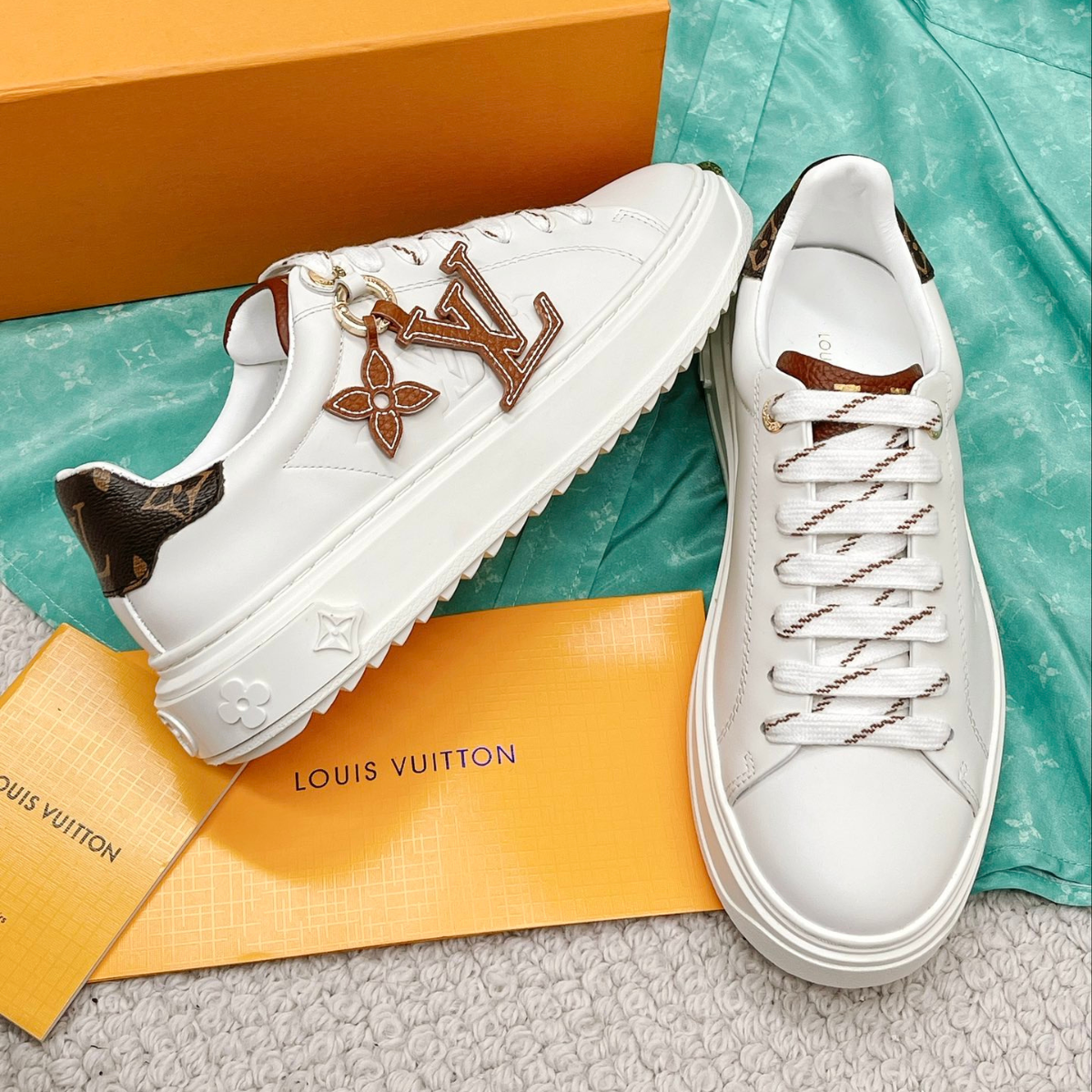 LV Time Out Sneaker White Browm