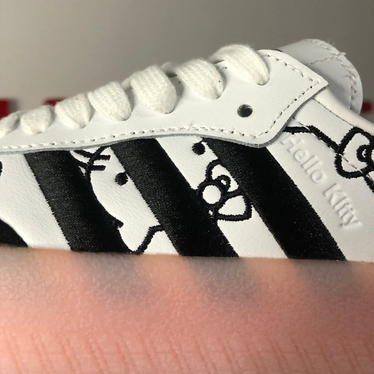 Hello Kitty x Adidas Samba 2.0