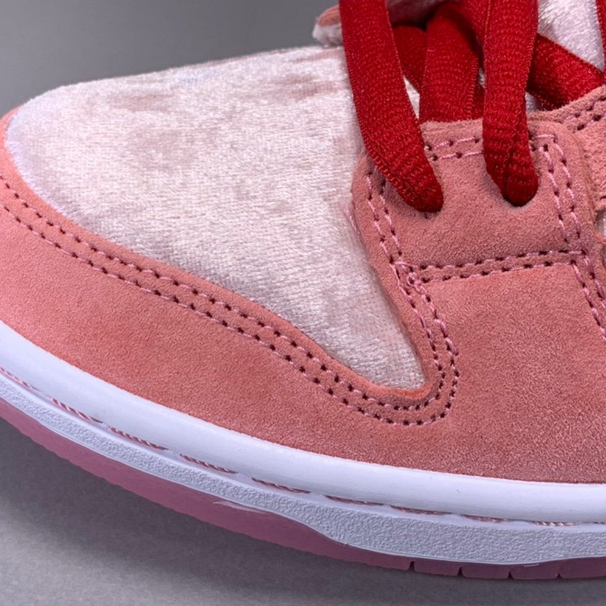 Dunk Low Strangelove Valentine's Day