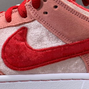 Dunk Low Strangelove Valentine's Day